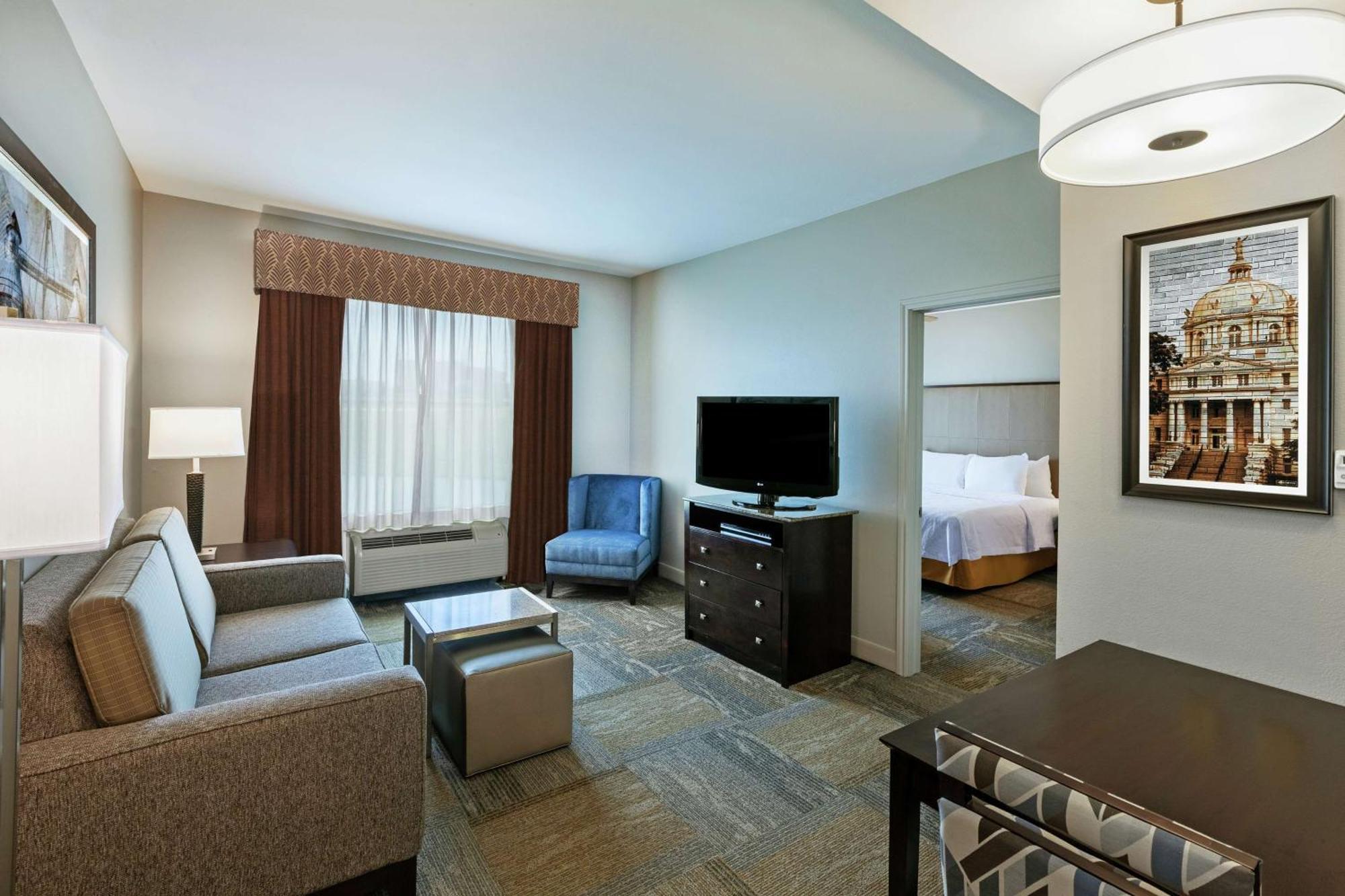 One-Bedroom King Suite Non-Smoking,1551376054:JPEG