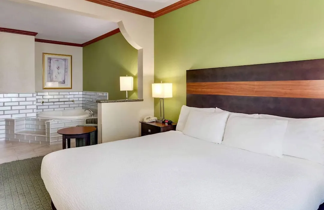 Comfort Inn & Suites Waco Woodway-1